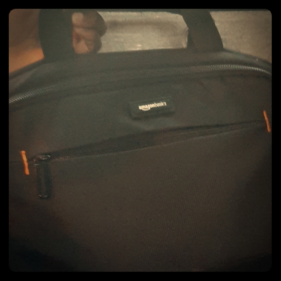 Amazon basic computer set - Picture 1 of 4